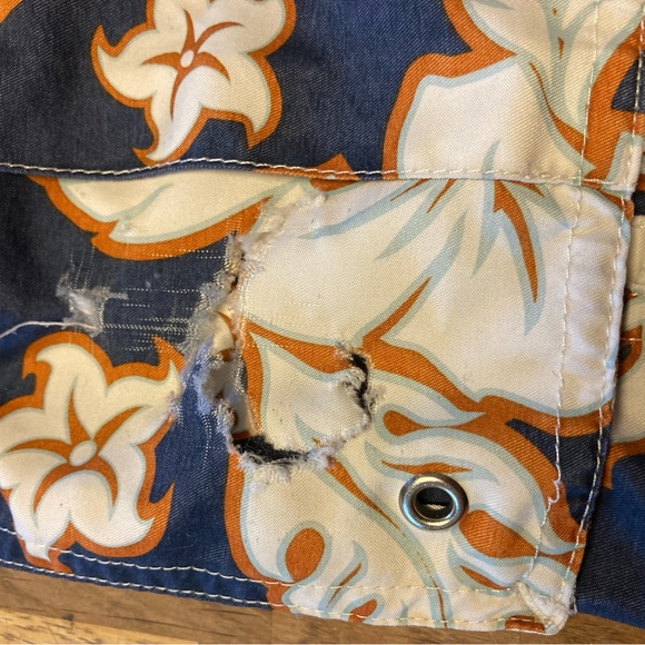 Boys Urban Pipeline Hawaiian Print Swim Trunks w/ Mesh Liner - Picture 5 of 6